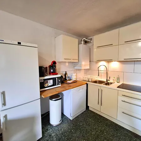 Jardin De Camargue - T4 Avec Parking, Wifi, Velos & Jardin, Proche