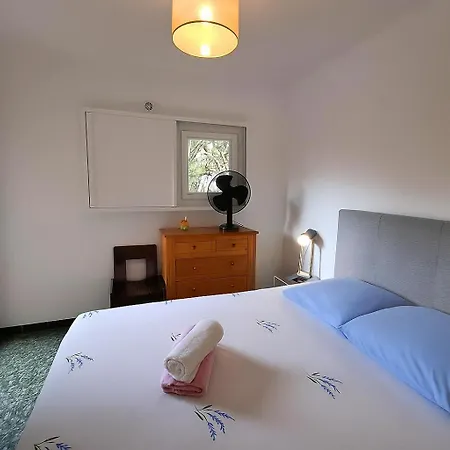 Jardin De Camargue - T4 Avec Parking, Wifi, Velos & Jardin, Proche 아파트 *