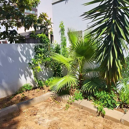 Lägenhet Jardin De Camargue - T4 Avec Parking, Wifi, Velos & Jardin, Proche Le Grau-du-Roi